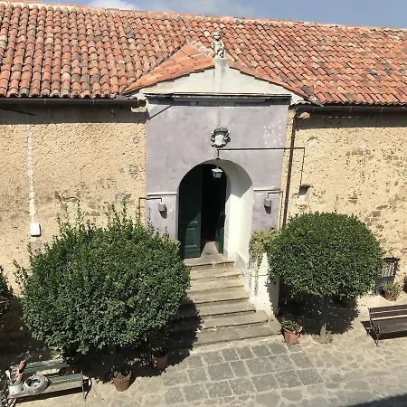 Castello Vichiano Bed & Breakfast