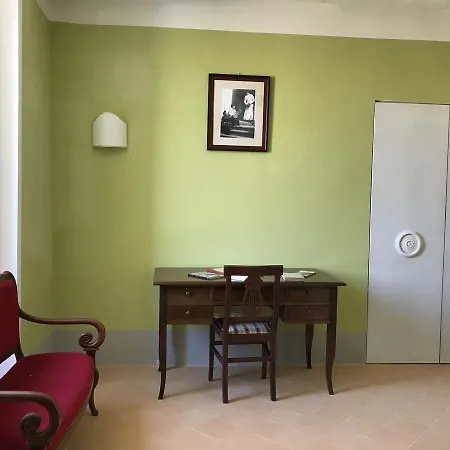 Castello Vichiano Bed & Breakfast 3*